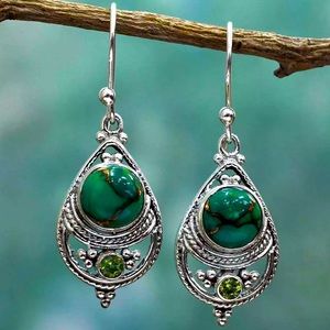 💚 Trendy Mineral Emerald Colored Drop Earring 💚